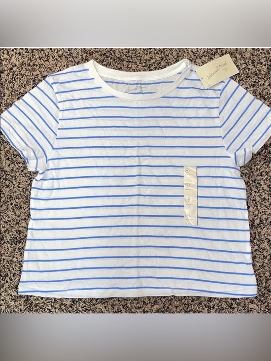Universal Thread Tops - Universal Thread T-Shirt Top - Blue & White Stripe